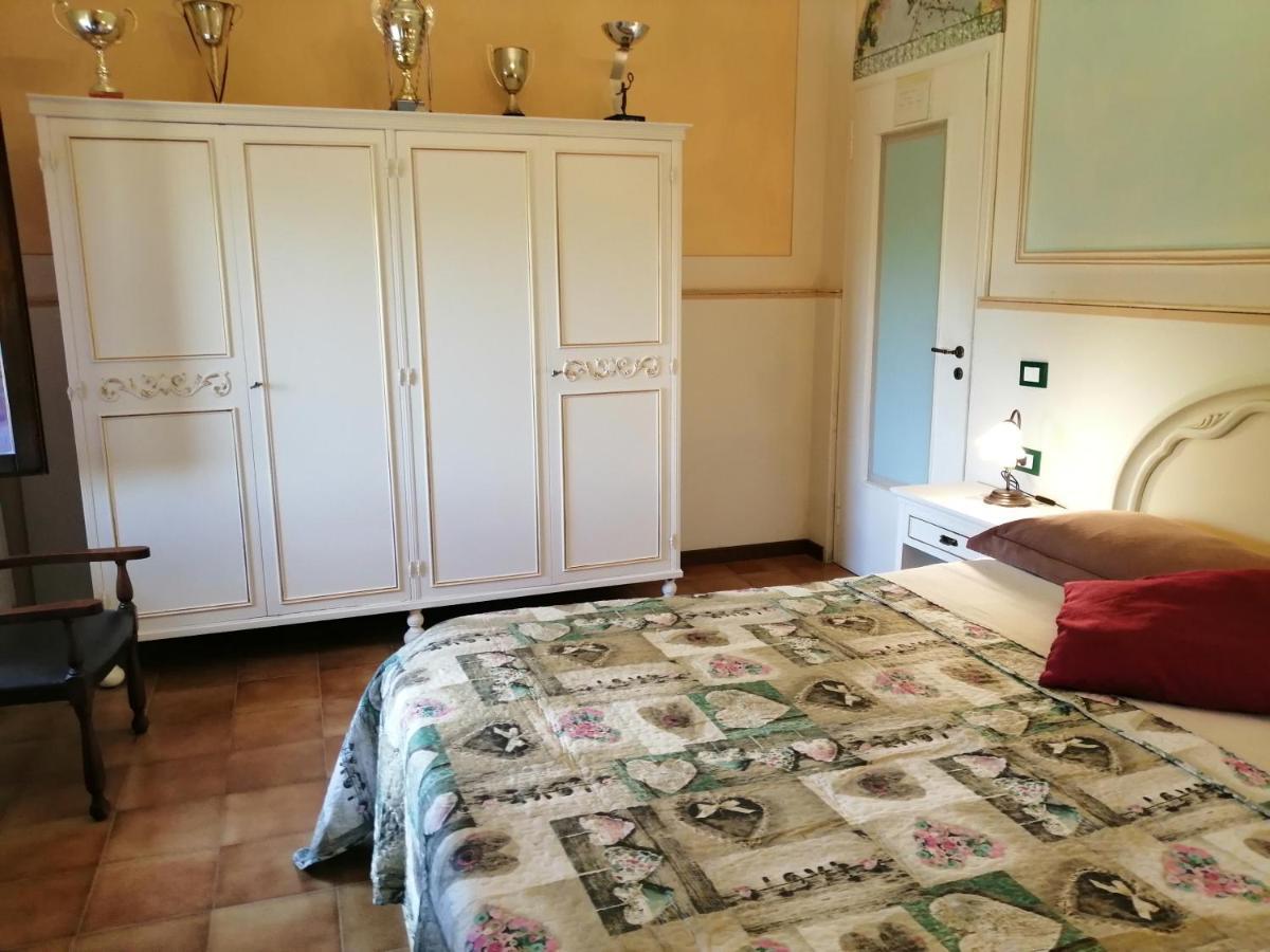 B&B San Nicola Serramazzoni Eksteriør bilde