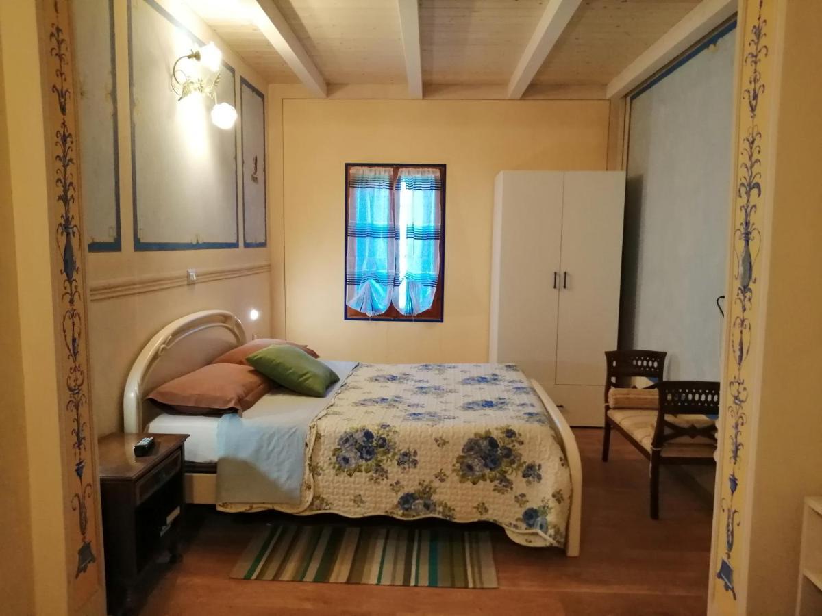 B&B San Nicola Serramazzoni Eksteriør bilde